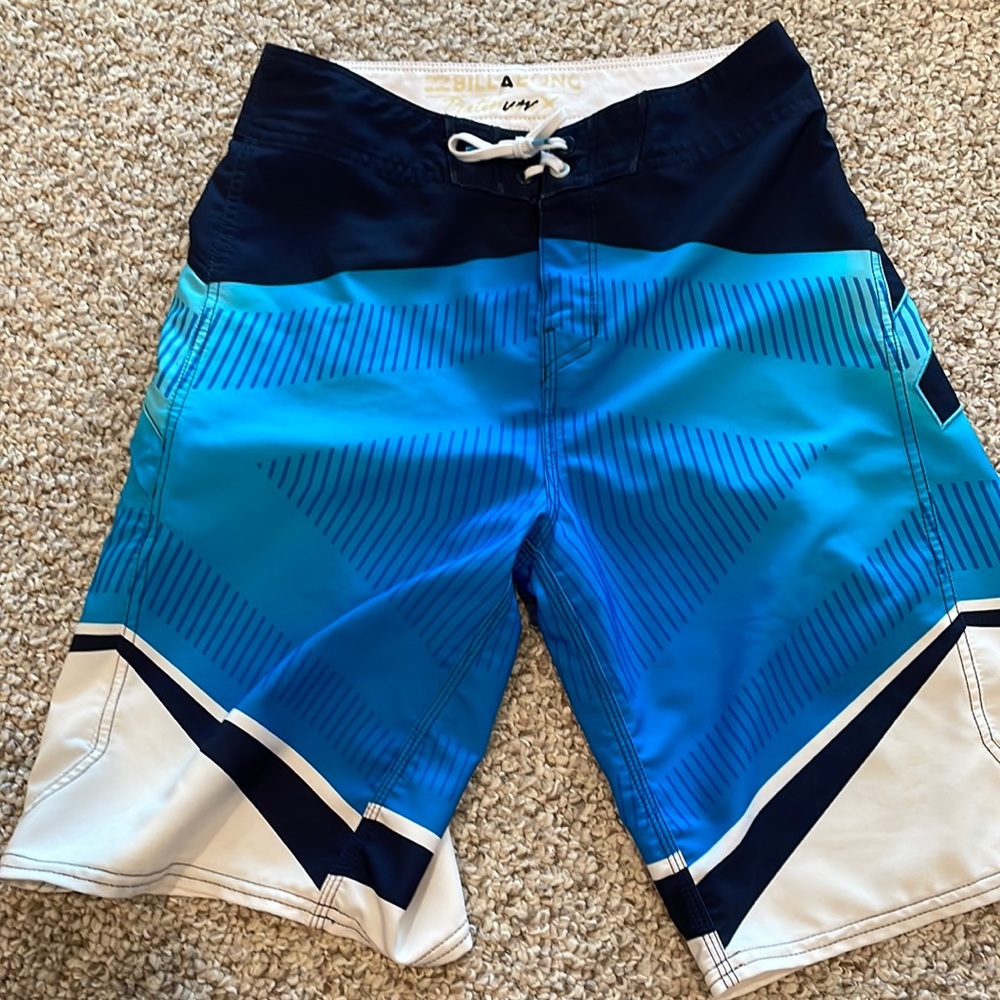 Men’s/boys Billabong board shorts / bathing suit